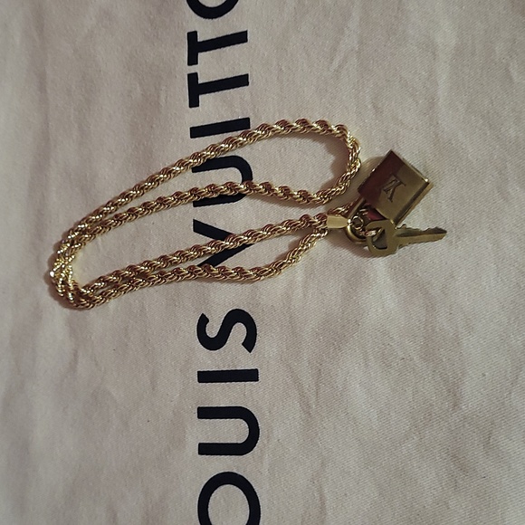 Louis Vuitton # 306 lock 🔐 and key with unbranded chain and bracelet - Picture 7 of 8